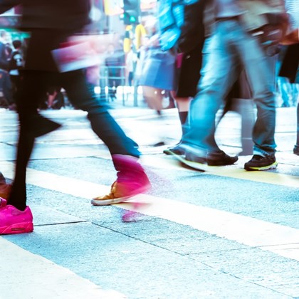 Agile crowd walking